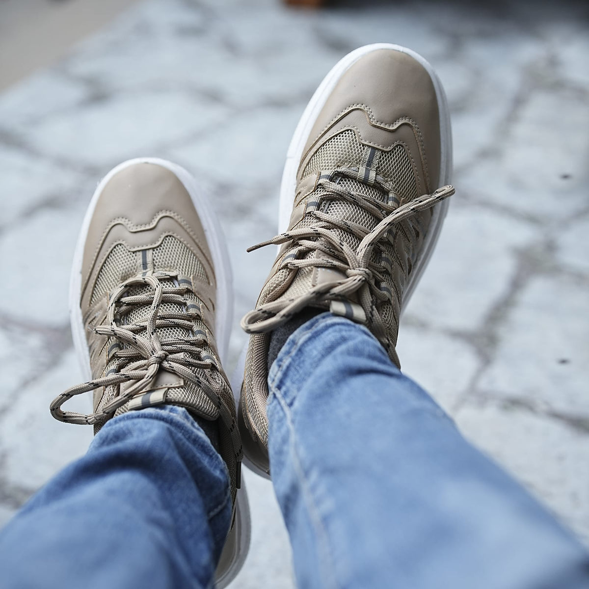 LU-52  Beige